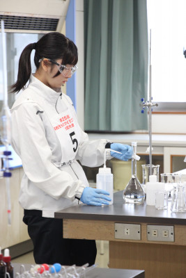 分析作業の様子2