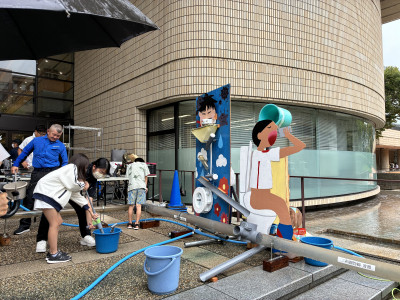 水鉄砲づくりをサポートする建築デザイン部