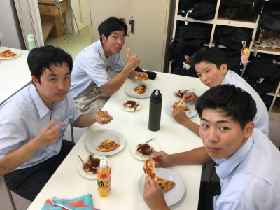 3班 試食の様子