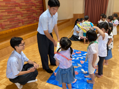 魚釣りの様子