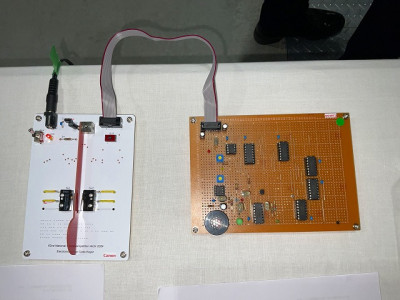 電子機器組立て競技の様子
