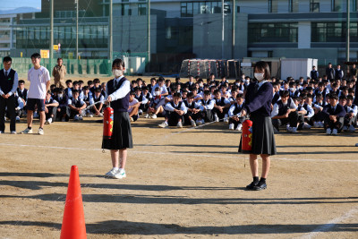 松山中央消防署による消火訓練指導