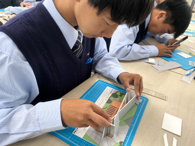 完成した光の教会模型