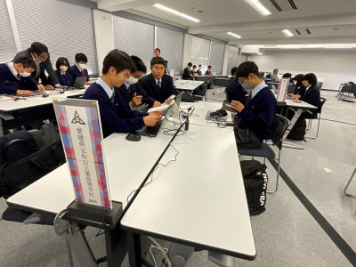 接続の確認をする様子