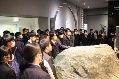 化学室見学の様子