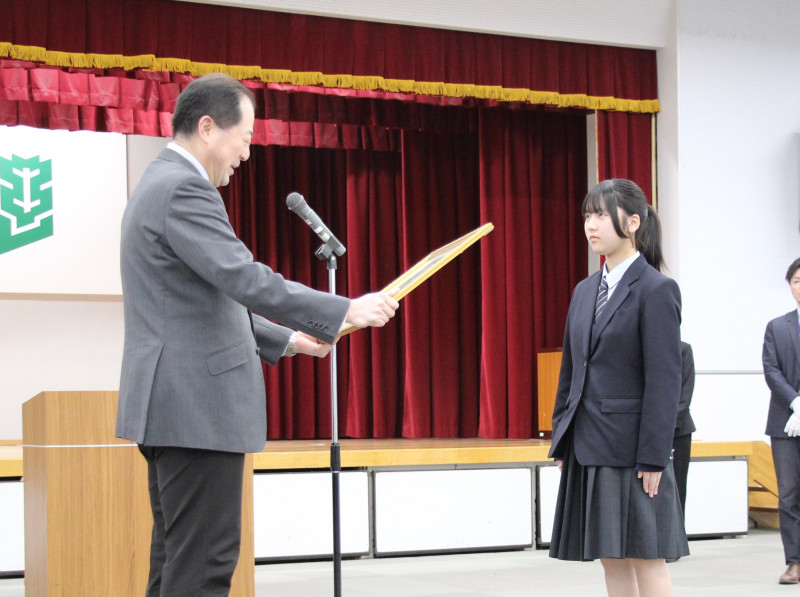 化学分析部門優勝 伊井さん